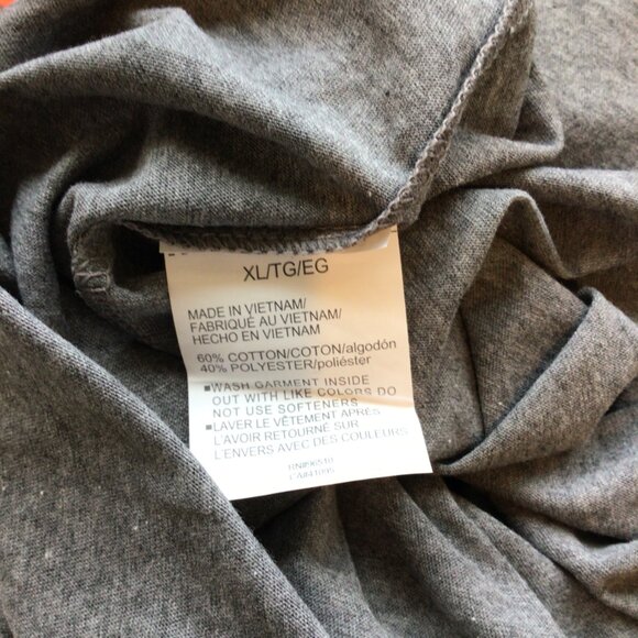 Under Armour Grey Loose Heat Gear Tee Shirt Athletic NWT - Picture 5 of 6